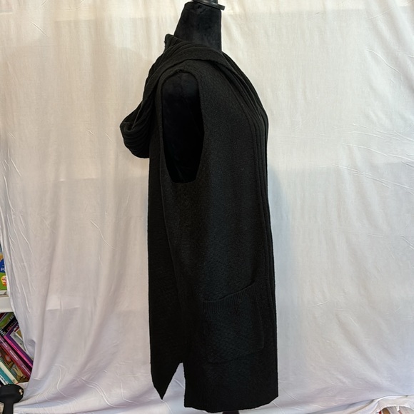 NWT Verve‎ Ami Black Long Hooded Sweater Vest in Size 1X - Picture 6 of 14